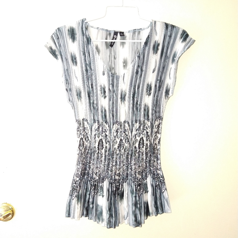 Milano body hugging kidding blouse pleated gray - Picture 2 of 9